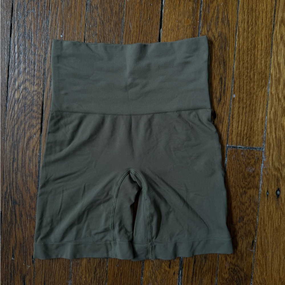 SKIMS High-Waisted Olive Shorts
